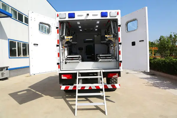 Mercedes Benz 4WD 4X4 off Road Diesel Medical All-Terrain Ambulance