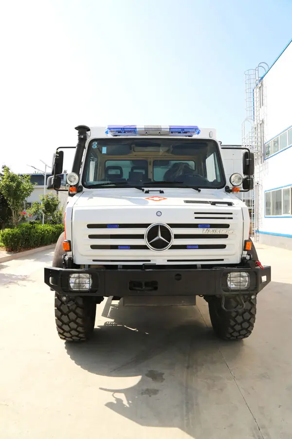 Mercedes Benz 4WD 4X4 off Road Diesel Medical All-Terrain Ambulance