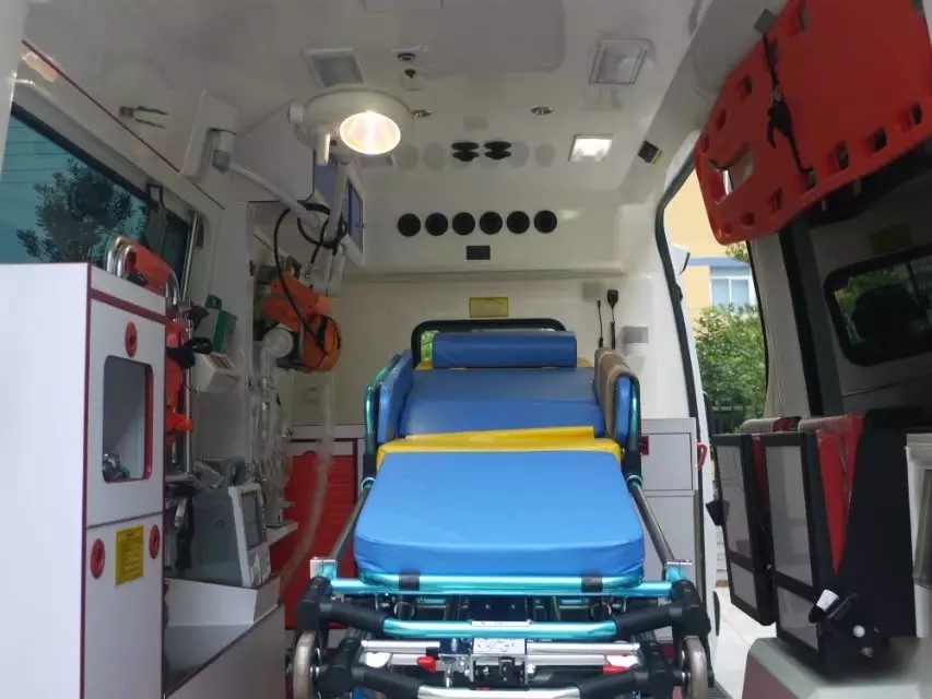 Mercedes Benz Patient Transport Ambulance Car