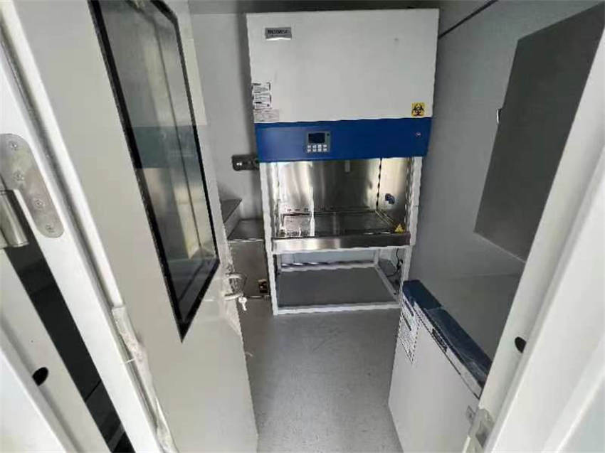 Pharyngeal Swab Collection Vehicle