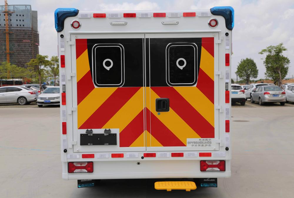 New 4x4 Small Great Wall Patient Transport Ambulance Car