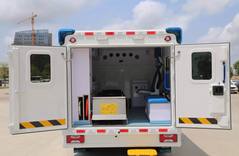 New 4x4 Small Great Wall Patient Transport Ambulance Car