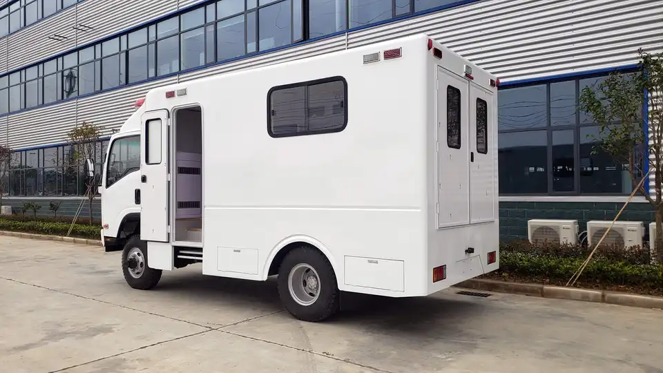 Japan ISUZU Mobile Clinic Truck