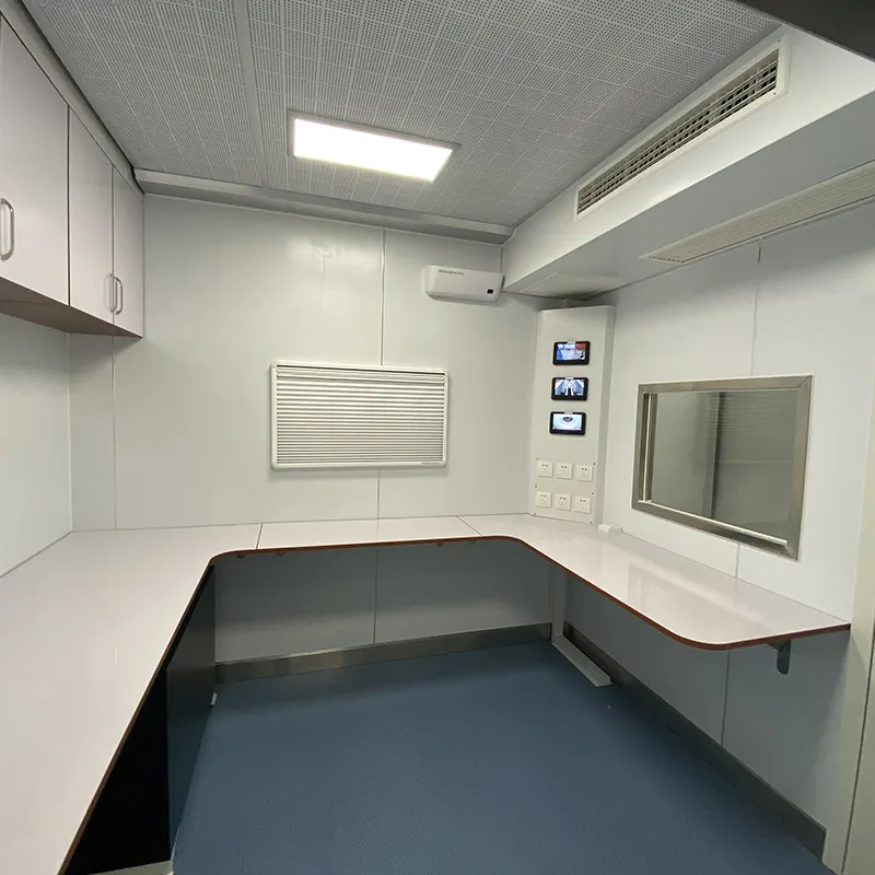 HOWO 8X4 Mobile Clinic Truck mounted medical examination body check up clinic hospital prebuiltair ambulance