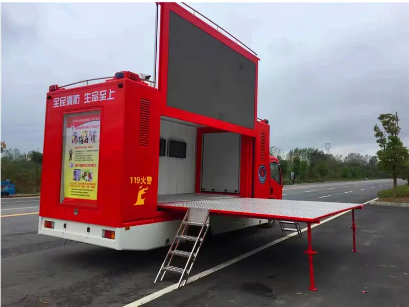 Isuzu P4 P6 LED Digial Mobile Stage Billboard Advertising Truck