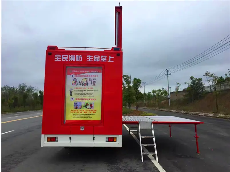 Isuzu P4 P6 LED Digial Mobile Stage Billboard Advertising Truck
