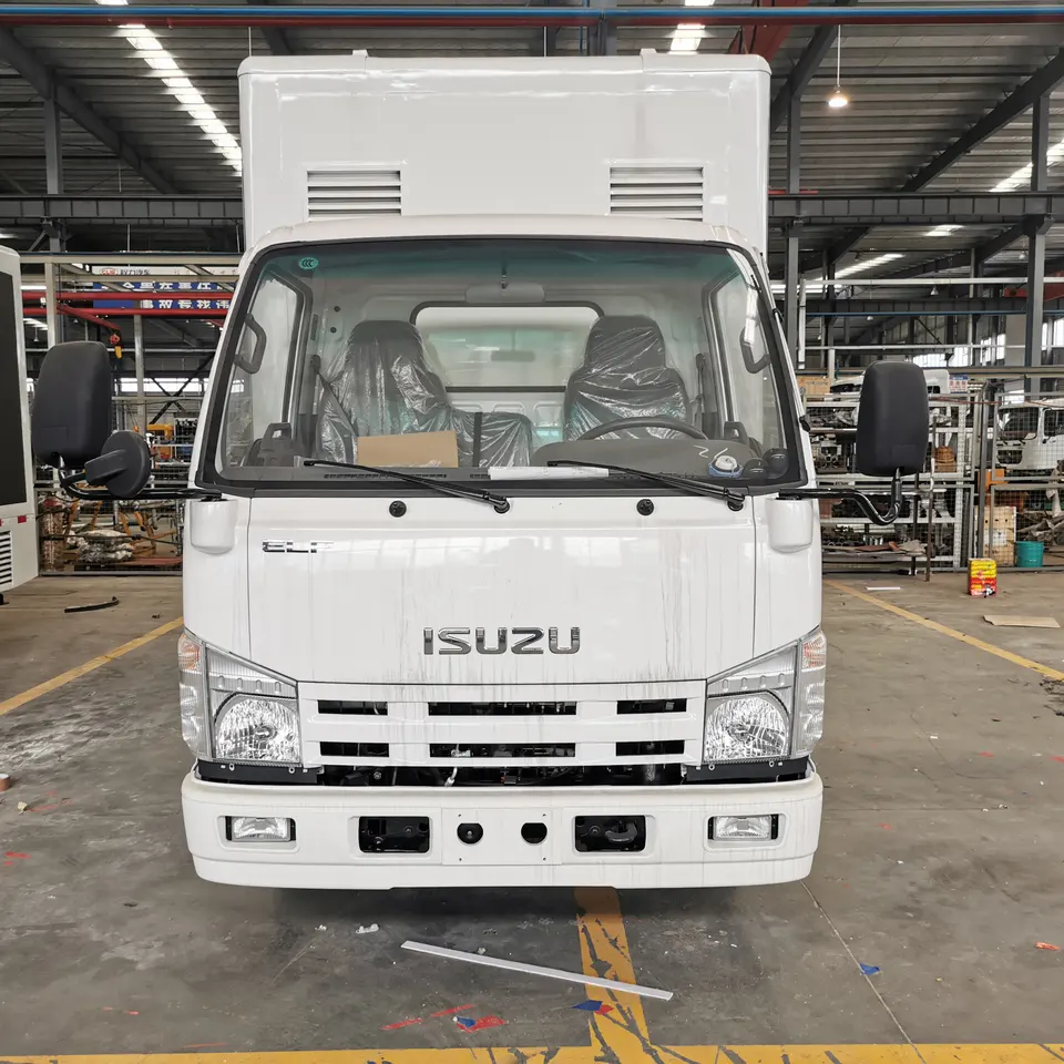 Isuzu Mobile Digital LED Billboard Advertising Truck
