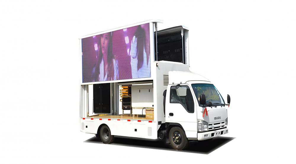 Isuzu Mobile Digital LED Billboard Advertising Truck