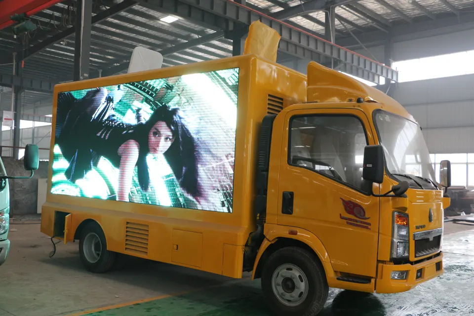 HOWO Light Outdoor Full Color LED Mobile Advertising Advertise Billboard Screen Truck