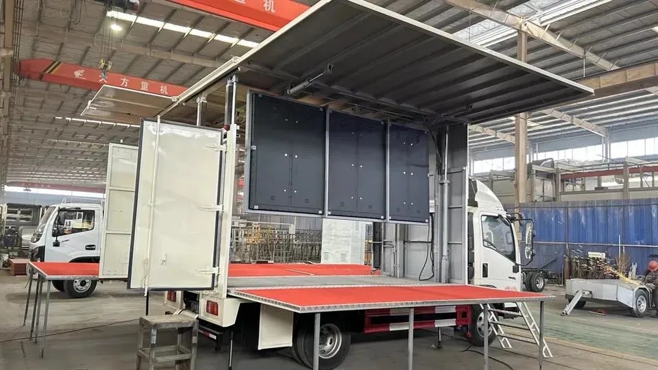 HOWO LED Display Screen Wingspan Hydraulic Folding Stage Mobile Stage Truck