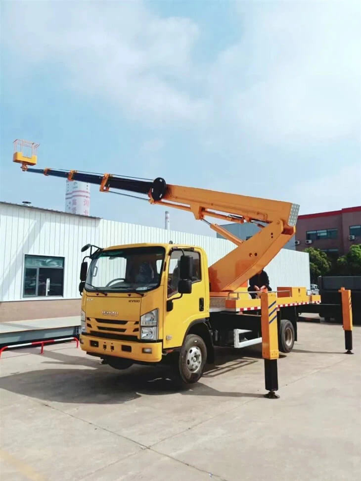 Isuzu 25 Meters Telescopic Arm Skylift Truck