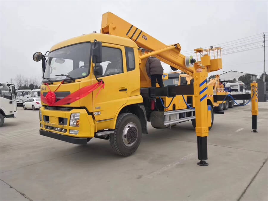 Dongfeng 20 meters aerial working platform truck