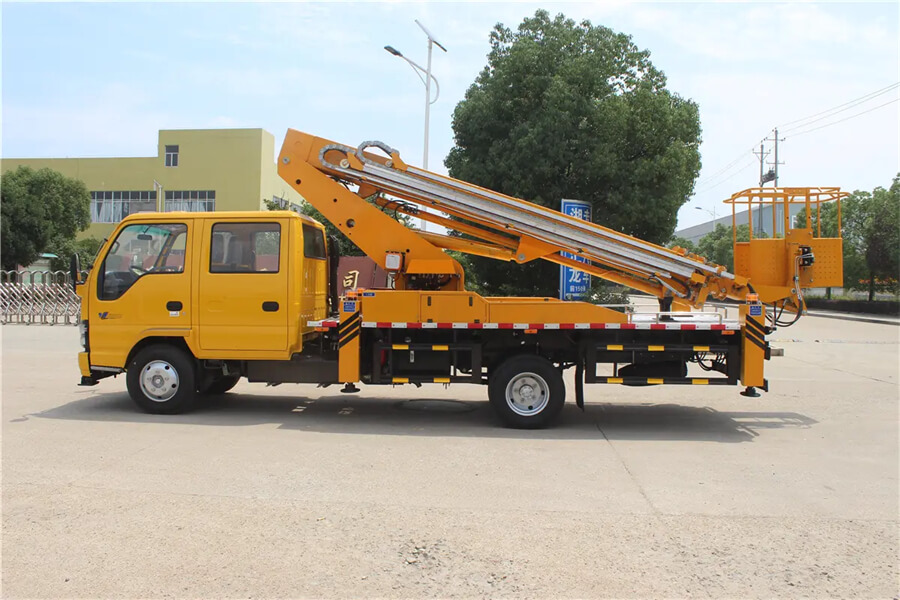 Isuzu Double Row meters aerial truck