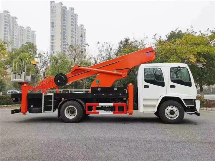 Isuzu FTR 35meters aerial bucket truck