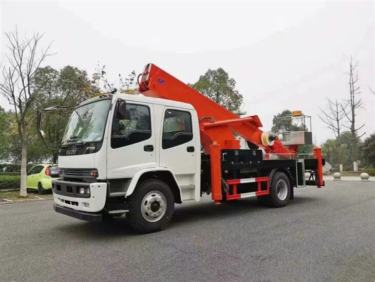 Isuzu FTR 35meters aerial bucket truck
