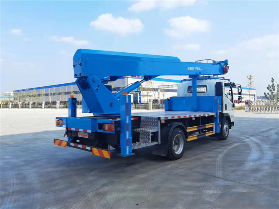 HOWO 20m Telescopic Boom Truck