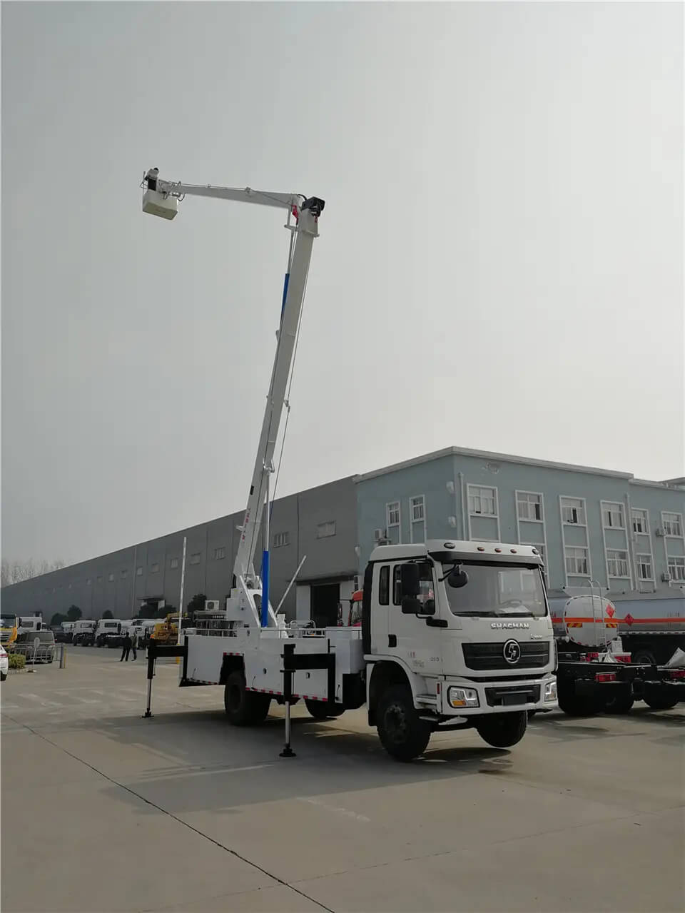 28m Aerial Working Platform