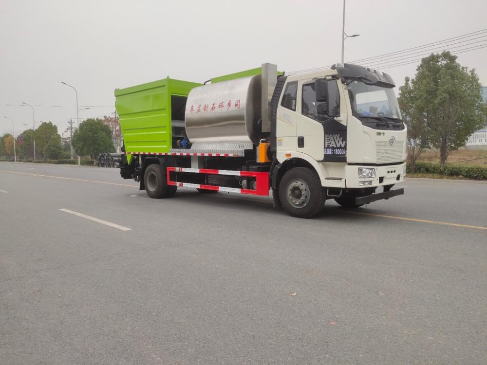 FAW 4x2 6wheels Synchronous chip sealer asphalt gravel truck