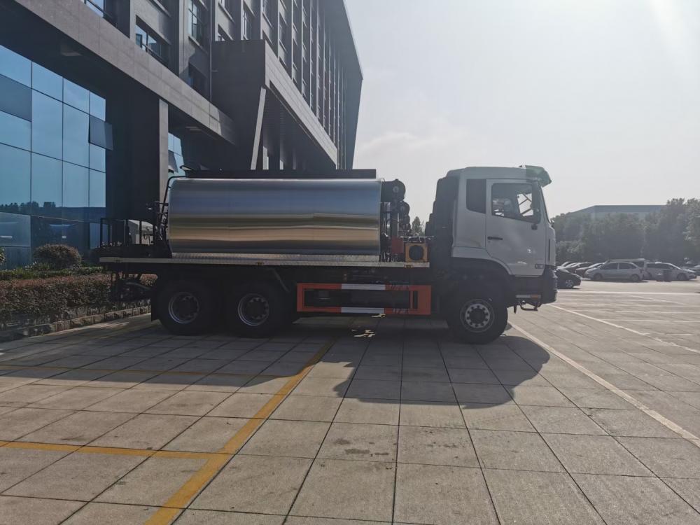 Dongfeng 6x4 10 wheeler 12000liters