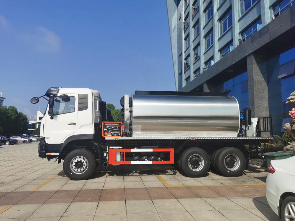 Dongfeng 6x4 10 wheeler 12000liters