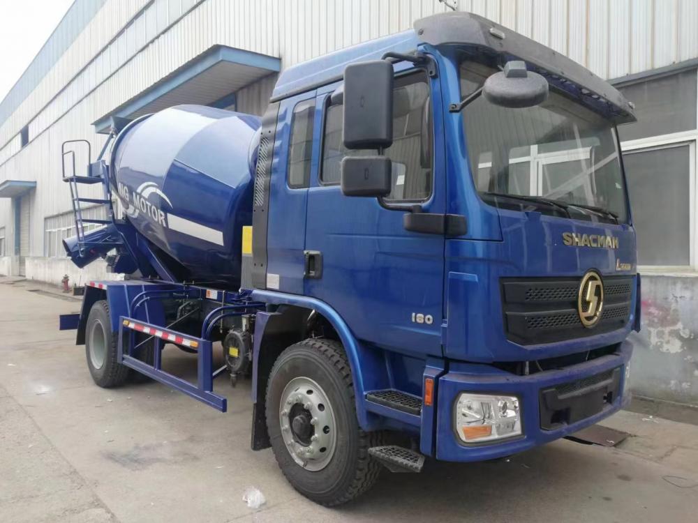 Shacman 4x2 6 wheeler 7CBM concrete transit mixer truck