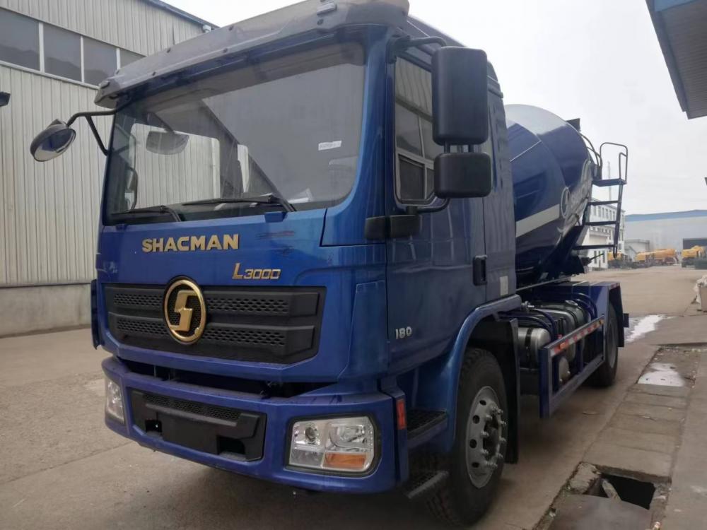 Shacman 4x2 6 wheeler 7CBM concrete transit mixer truck