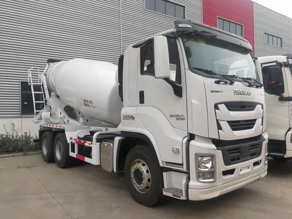ISUZU GIGA 6x4 10 wheeler 10 CBM concrete transit mixer truck