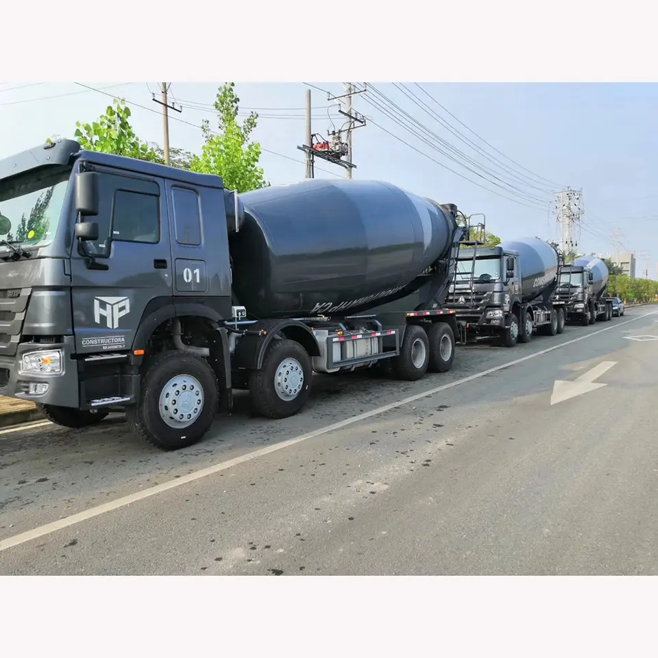Sinotruck HOWO 8x4 12 wheeler 16 CBM concrete transit mixer truck