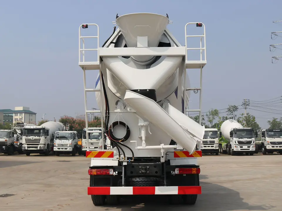 Sinotruck HOWO 6x4 10 wheeler 12 CBM concrete transit mixer truck