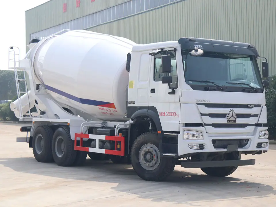 Sinotruck HOWO 6x4 10 wheeler 12 CBM concrete transit mixer truck