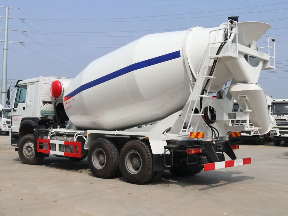 Sinotruck HOWO 6x4 10 wheeler 12 CBM concrete transit mixer truck