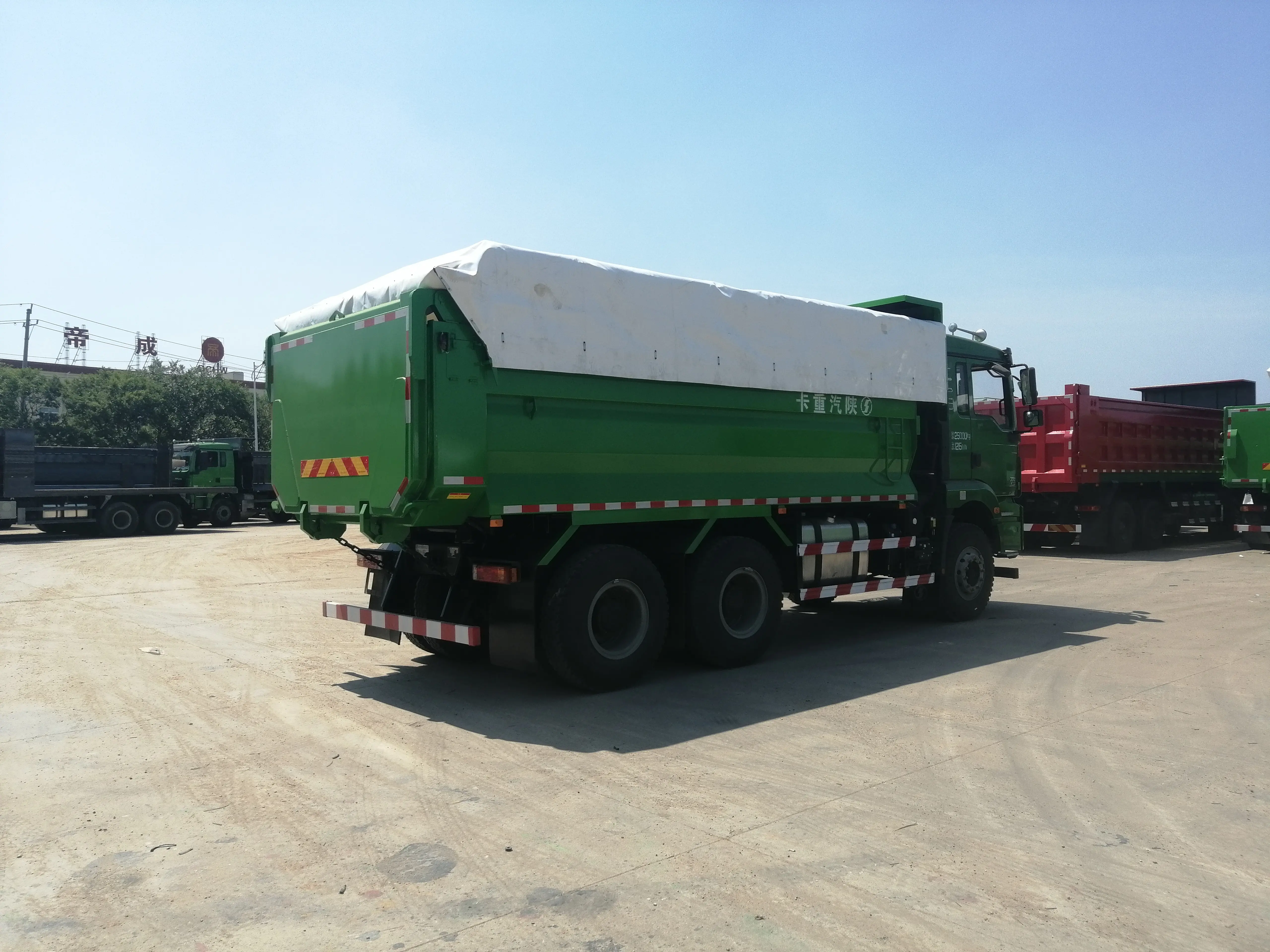 The new Shacman 6x4 10wheels 20ton-25ton Dump Truck