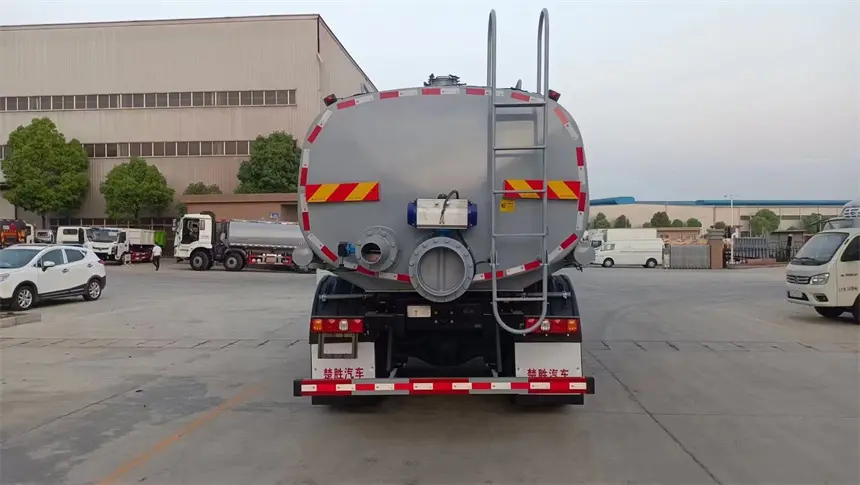 Shacman 8x4 12wheels 25CBM Tank dump truck