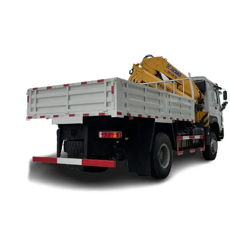 Sinotruk HOWO off Road Cargo Truck 4X4 with 10ton Knuckle Crane
