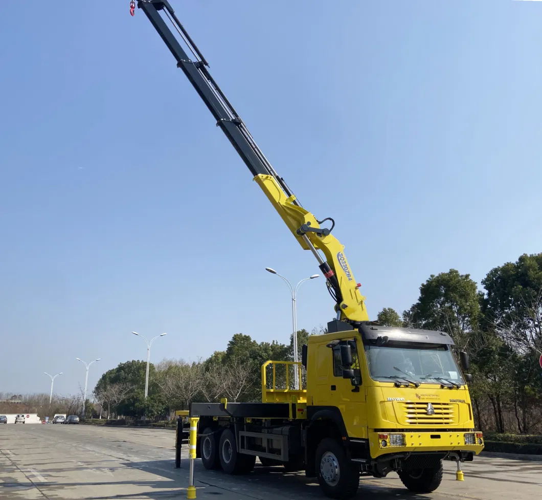 Sinotruk HOWO off Road Cargo Truck 6X6 with 12ton Knuckle Crane