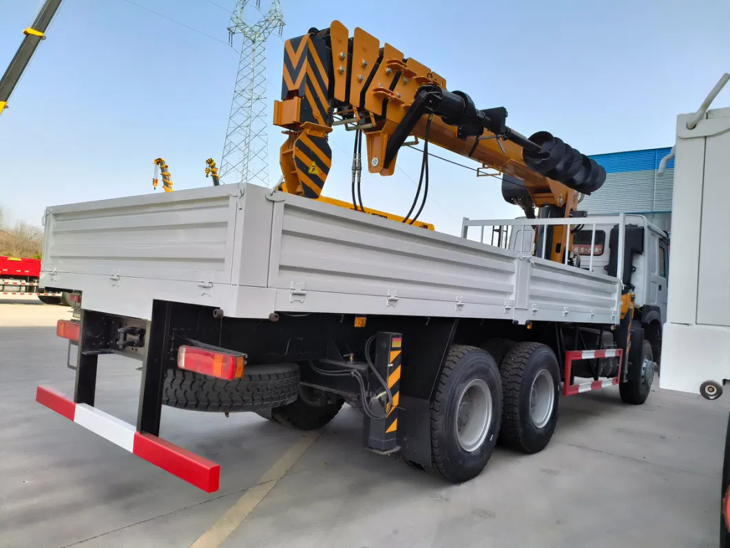 Sinotruck HOWO off Road Crane Truck 6X6 14ton Mobile Truck Mounted Crane
