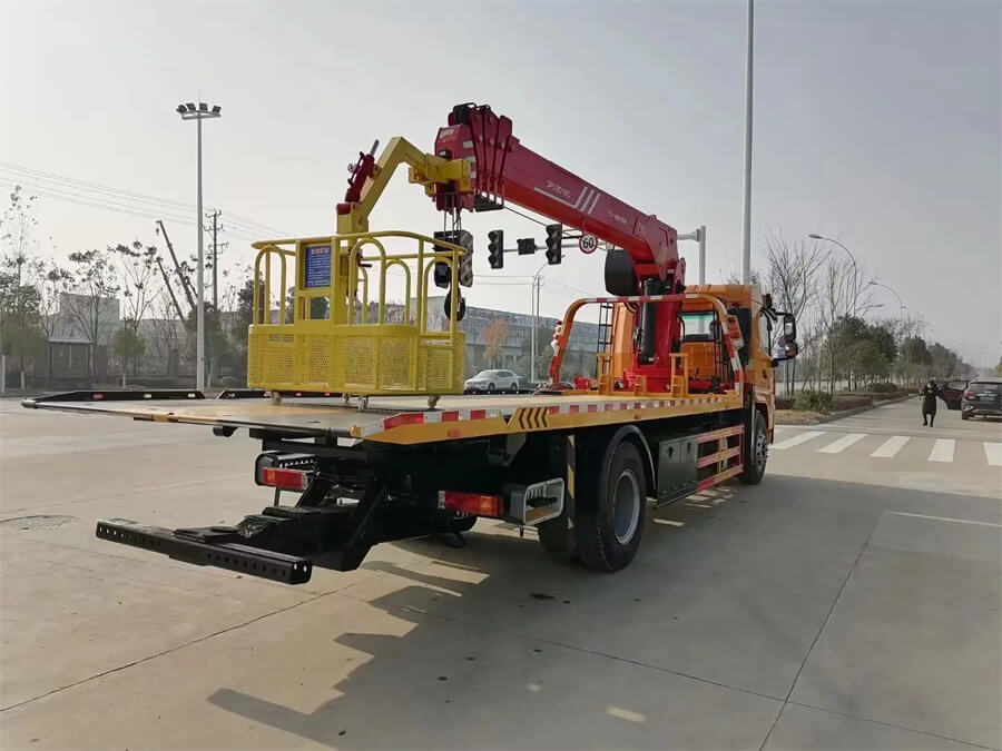 4x2 SHACMAN 6.3 Ton Car Carrier With Crane