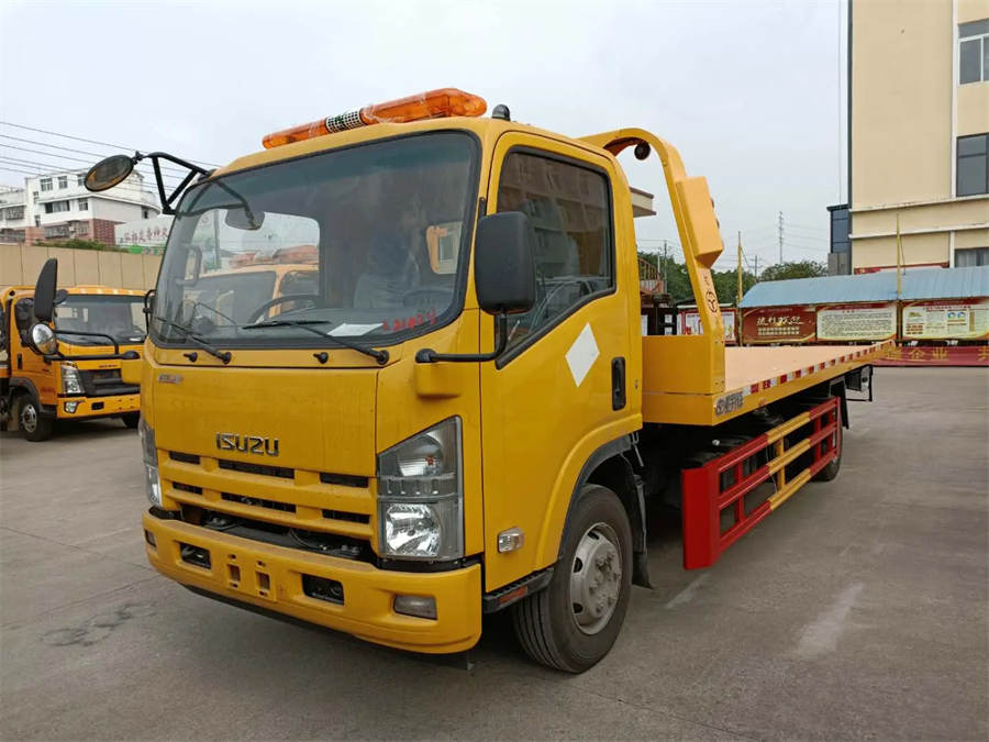 Isuzu 4t 5t Light Flatbed Platform Wrecker One-Towing-Two Road Car Rescue Towing Truck