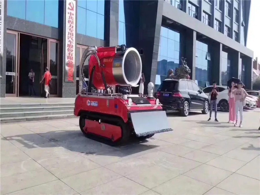 Mobile fire fighting robot