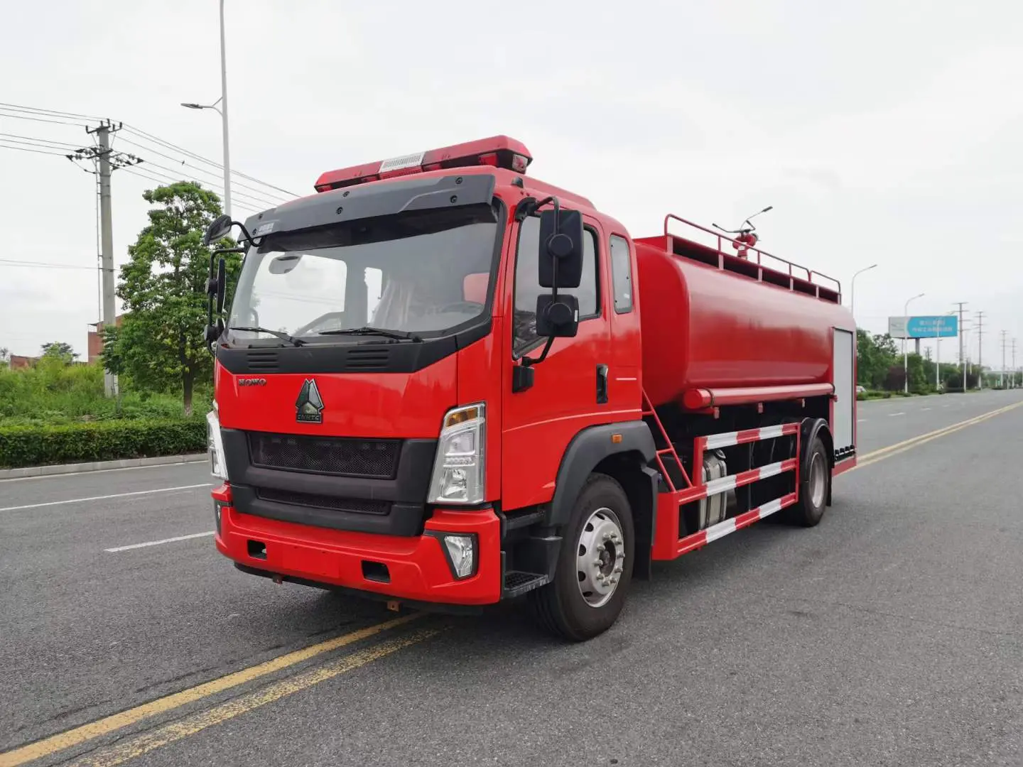 10CBM water sprinkler fire truck