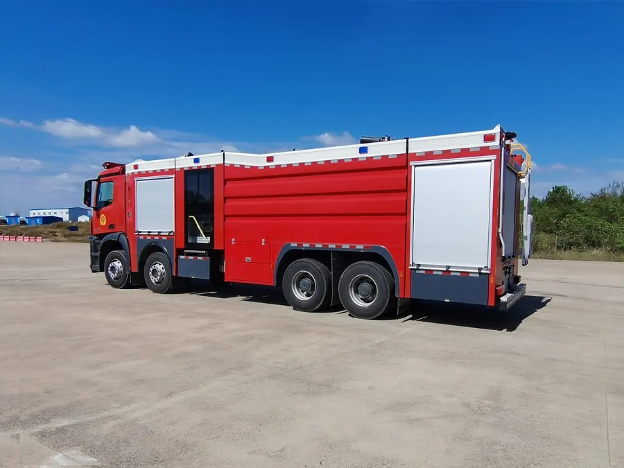 8x4 Super Foam Dry Chemical Powder Fire Truck
