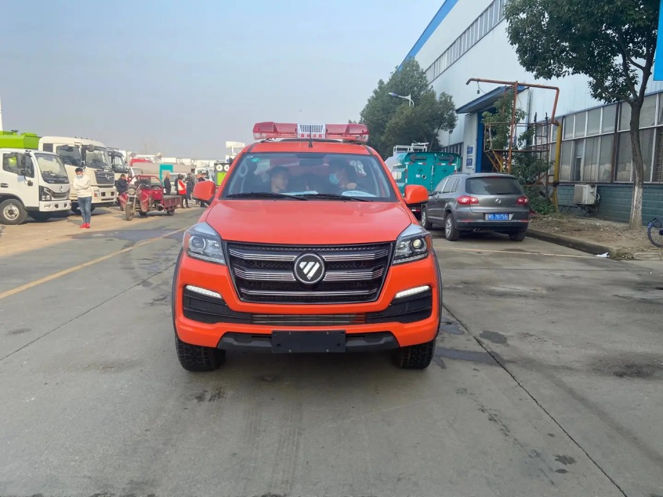 Small Water Bowser Fire Truck