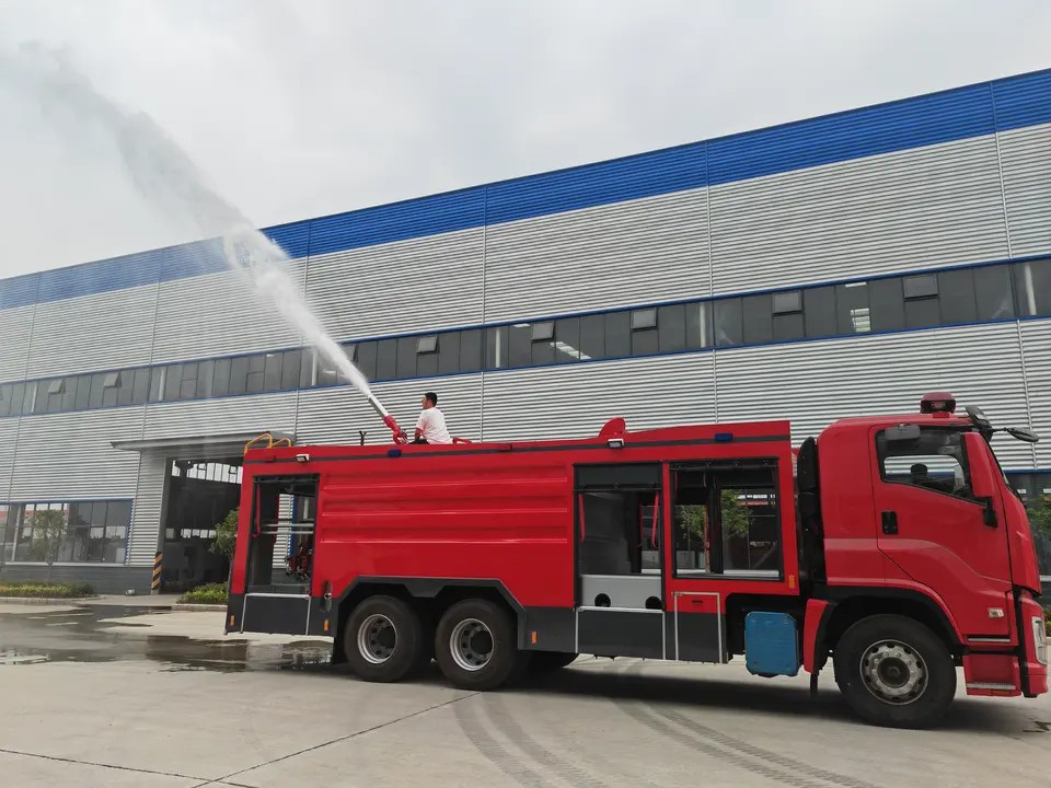 ISUZU GIGA Foam Dry Chemical Powder Fire Truck