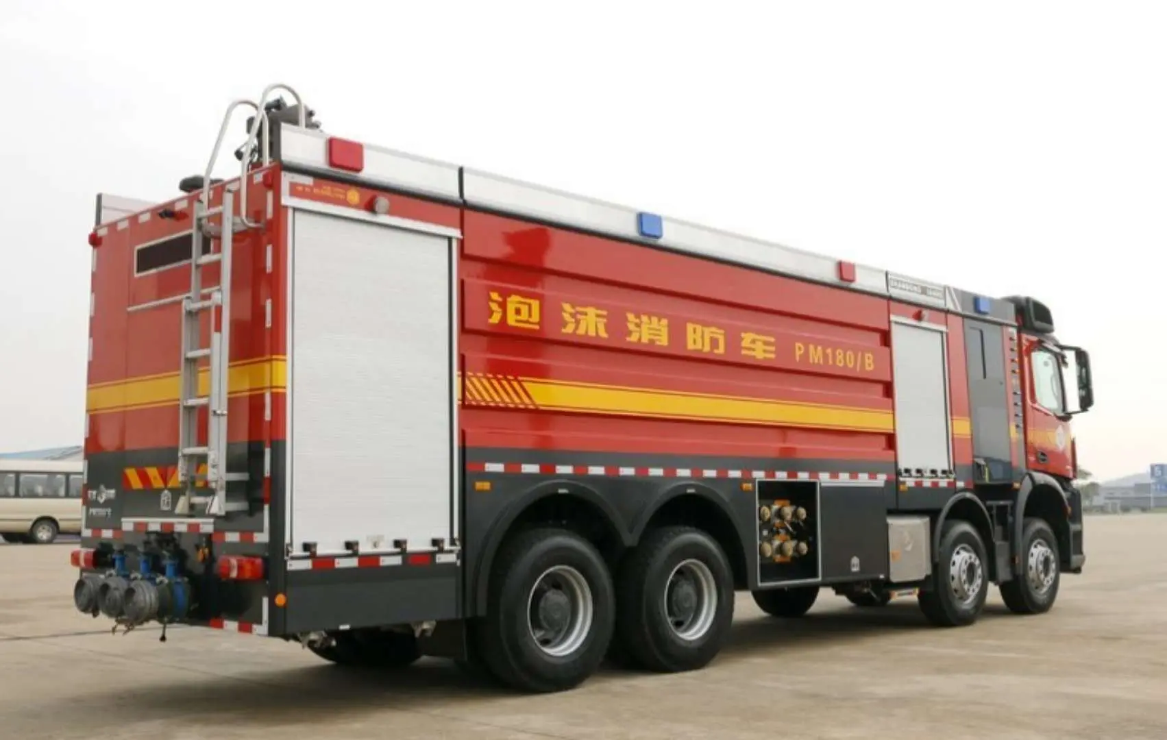 Mercedes Benz Super Heavy Duty Foam Fire Truck