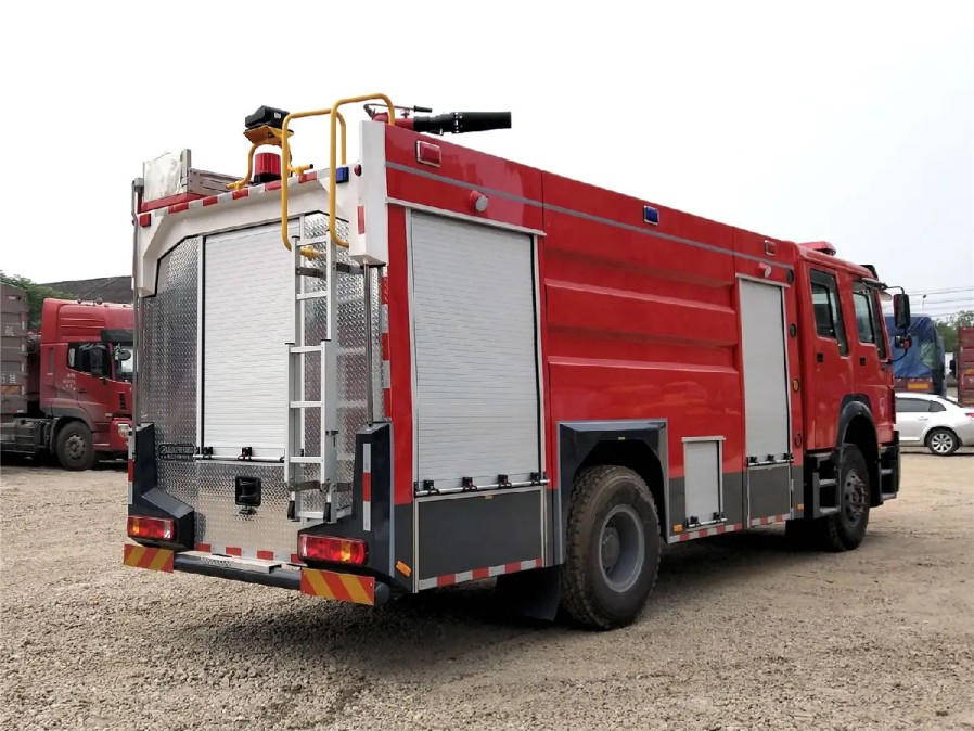 HOWO 9000 Liters Foam Water Fire Fighting Truck