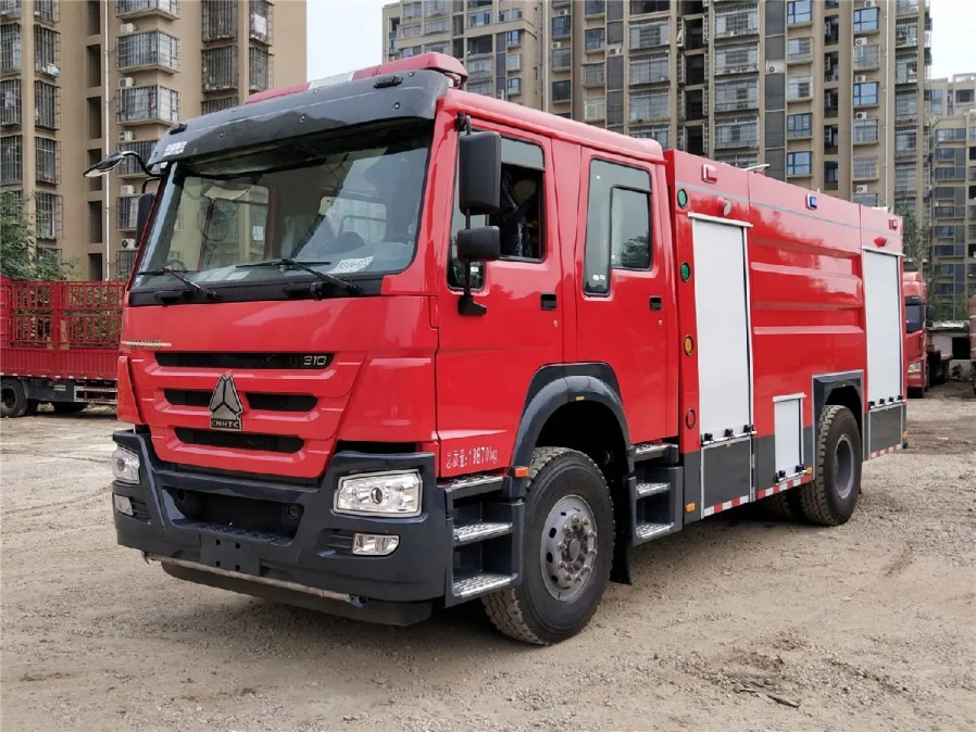 HOWO 9000 Liters Foam Water Fire Fighting Truck