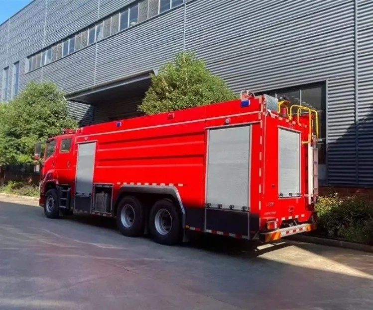 ISUZU 8X4 20Tons Fire Fighting Truck