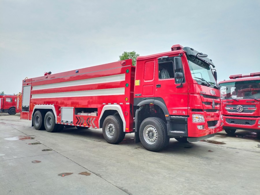 HOWO 20tons Sinotruk Forest Fire Fighting Truck