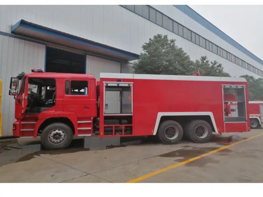 Shacman 15000liters Fire Fighting Water Tank Spraying Truck