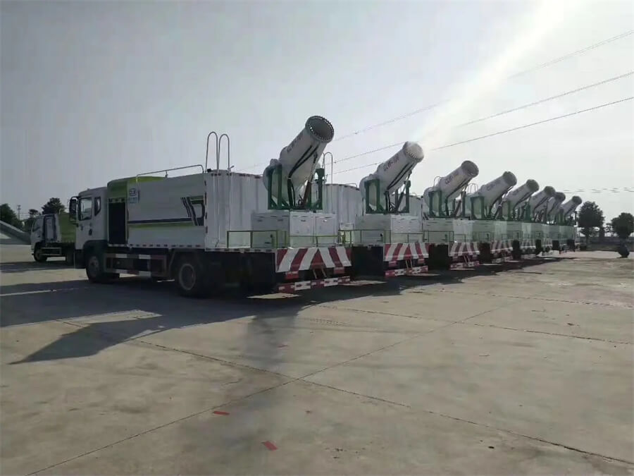 Dongfeng 4X2 Water Bowser Truck with Dust Control Cannon Sprayer Machine